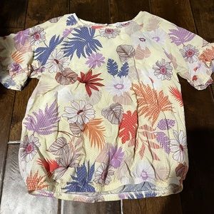 Child large yellow t-shirt